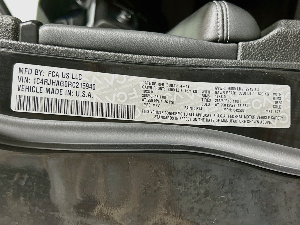Used 2024 Jeep Grand Cherokee Altitude AWD/4WD image 37