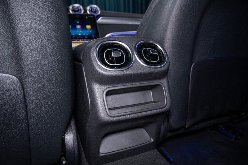 New 2026 Mercedes-Benz GLC 300 image 23