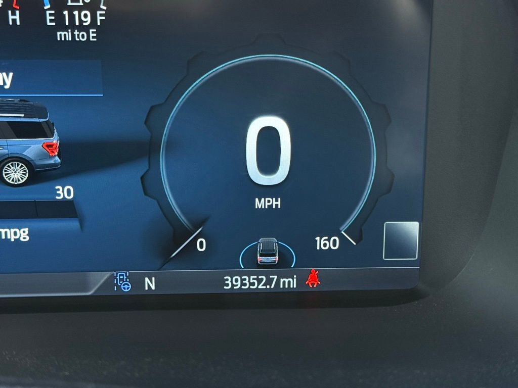 Used 2023 Ford Expedition Limited image 14