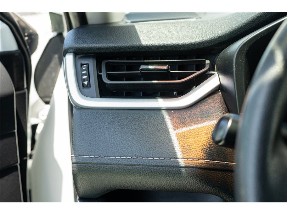 Used 2024 Toyota RAV4 XLE FWD image 9