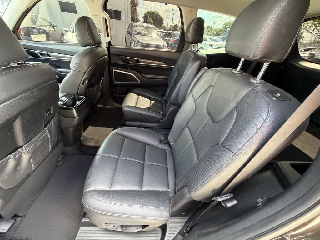 Used 2021 Kia Telluride EX w/ EX Premium Package AWD/4WD image 13
