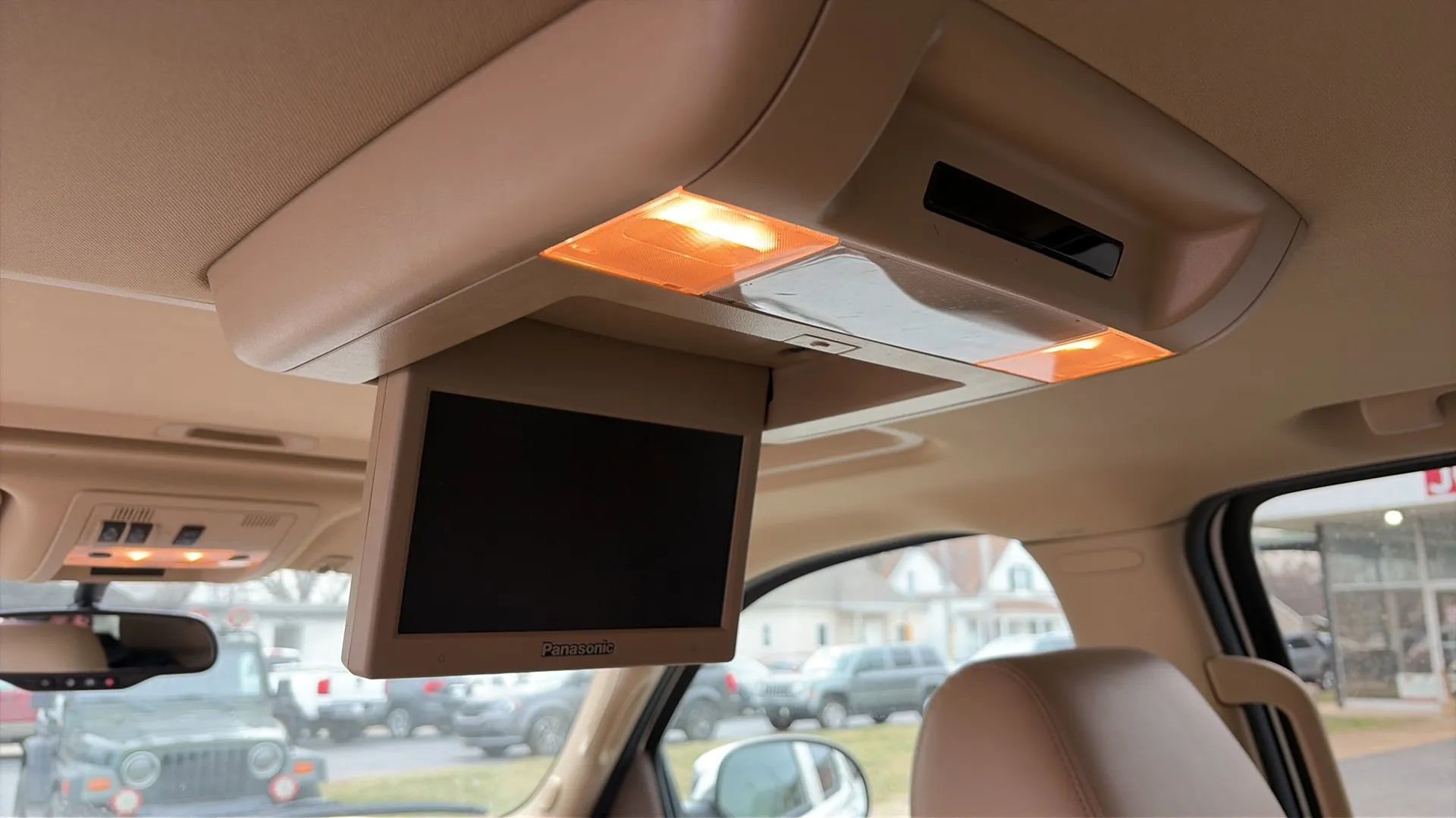 Used 2014 Chevrolet Tahoe LTZ image 16