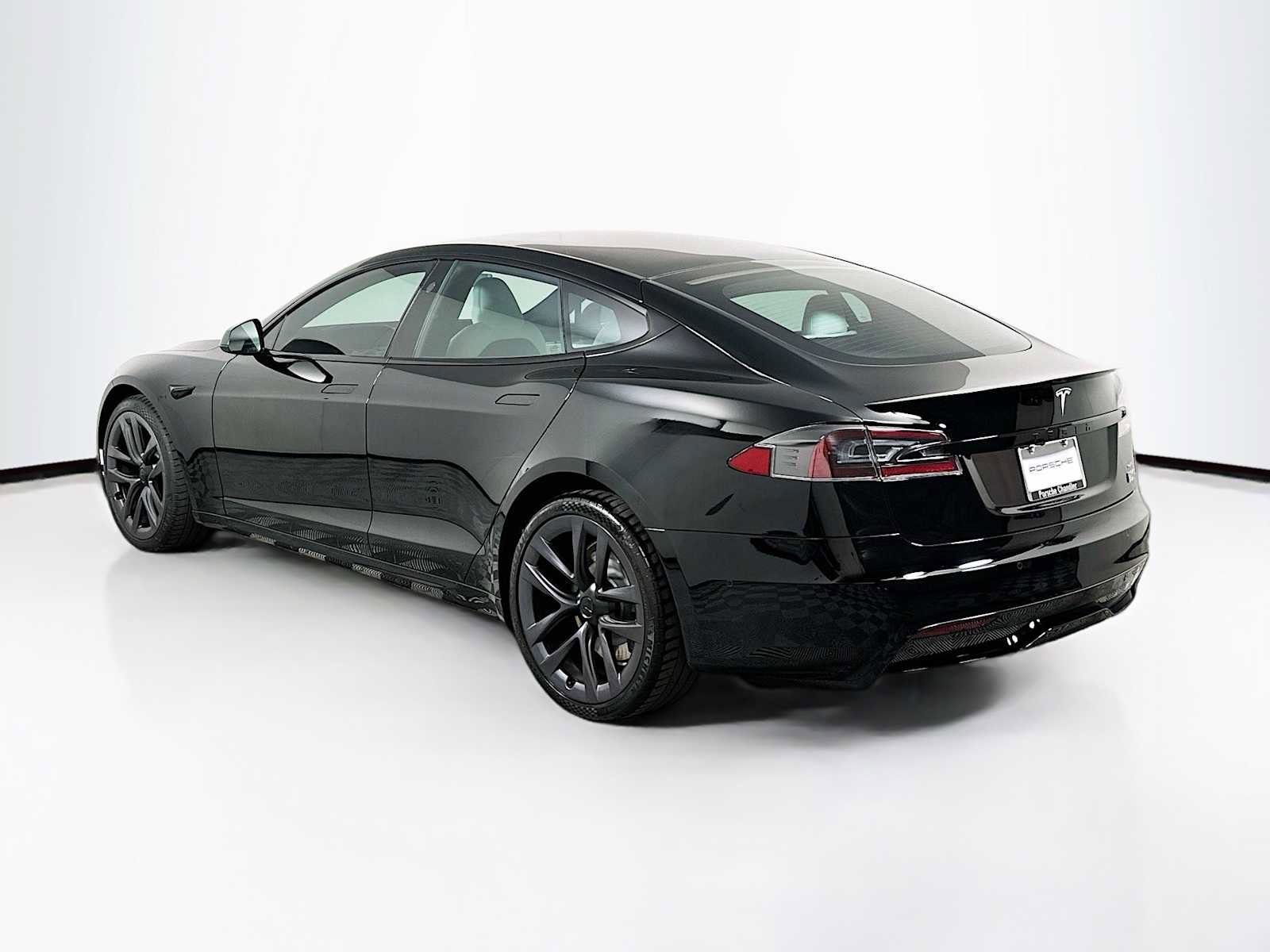 Used 2022 Tesla Model S Plaid AWD/4WD image 3