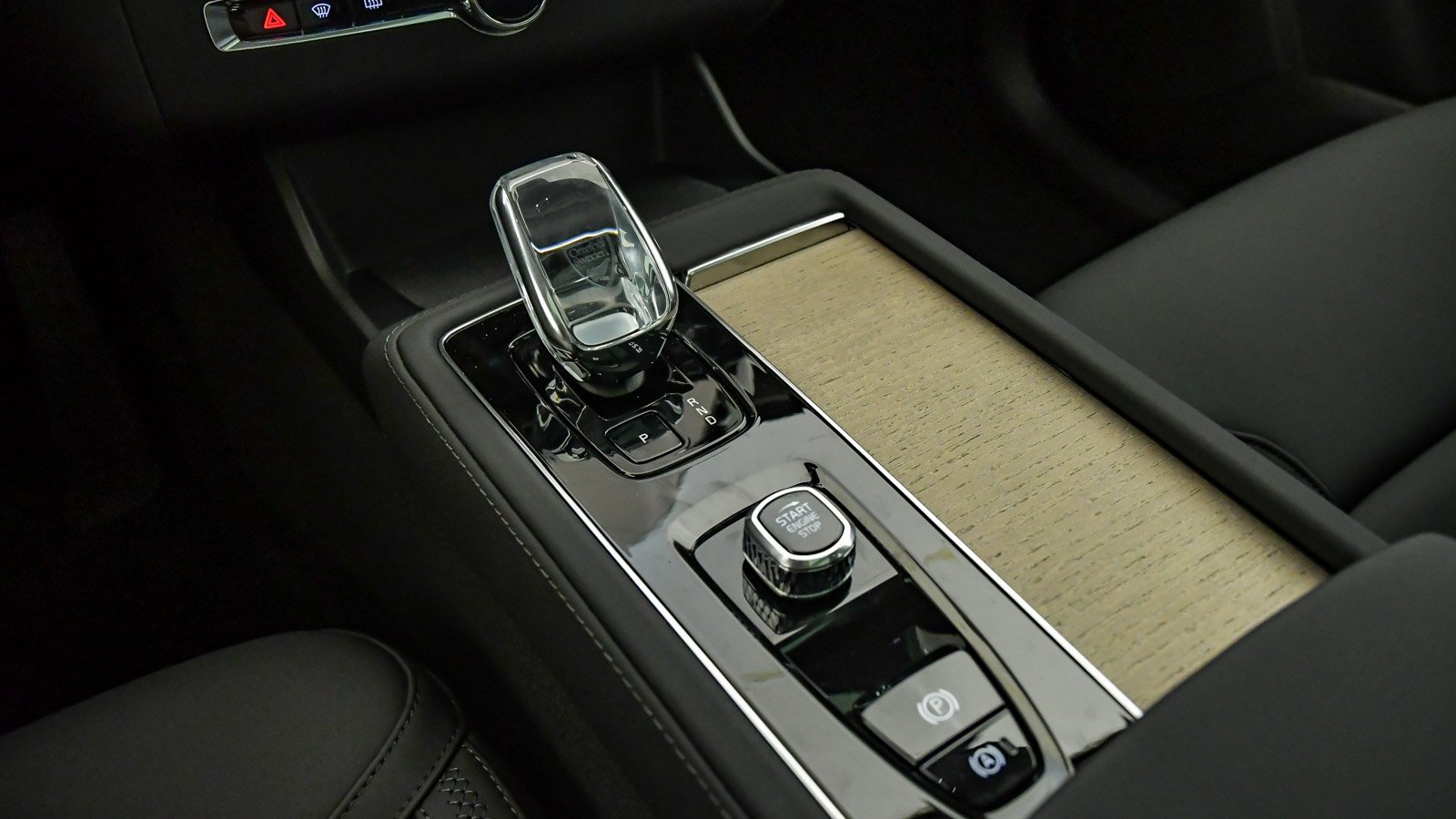 New 2026 Volvo XC90 B5 Core image 27