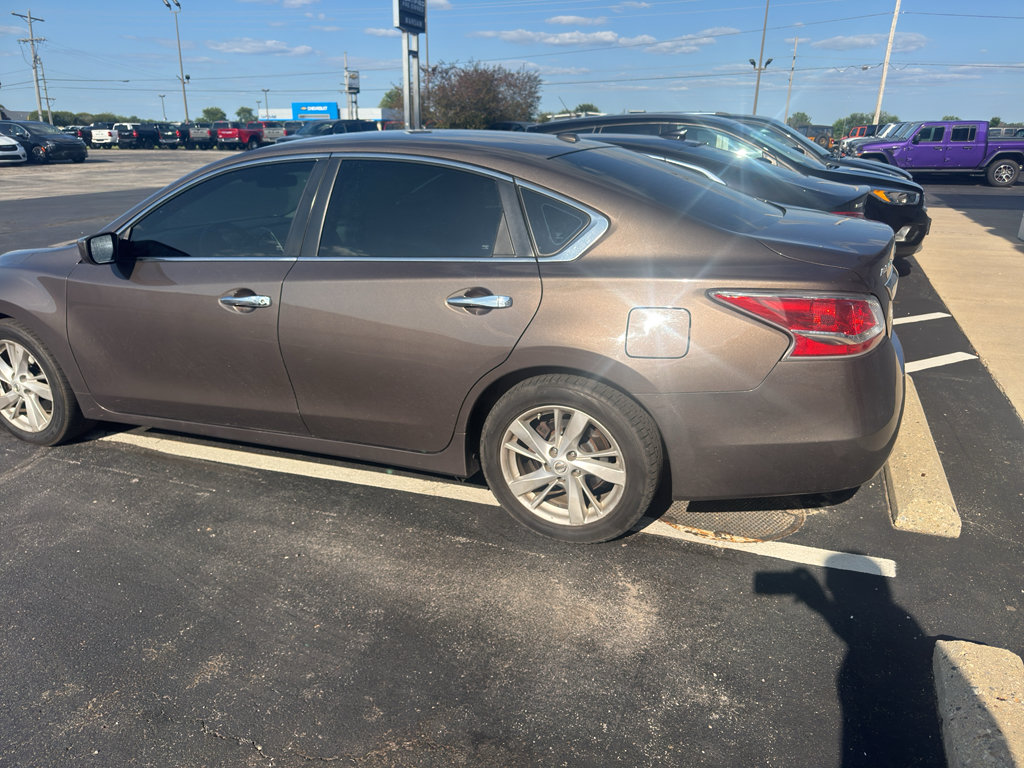 Used 2014 Nissan Altima 2.5 SV FWD image 6