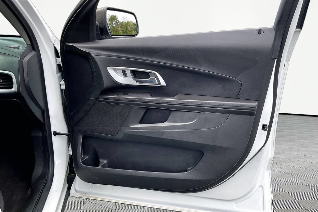 Used 2016 Chevrolet Equinox LS FWD image 30