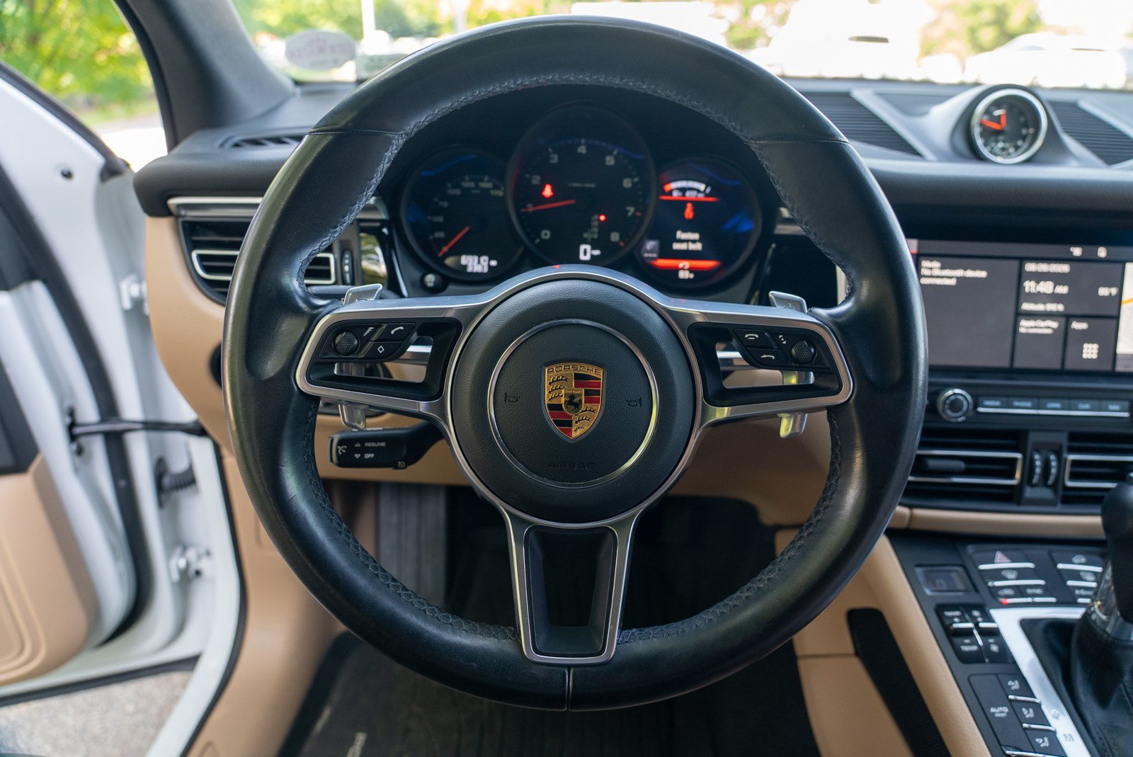 Certified 2021 Porsche Macan AWD/4WD image 27