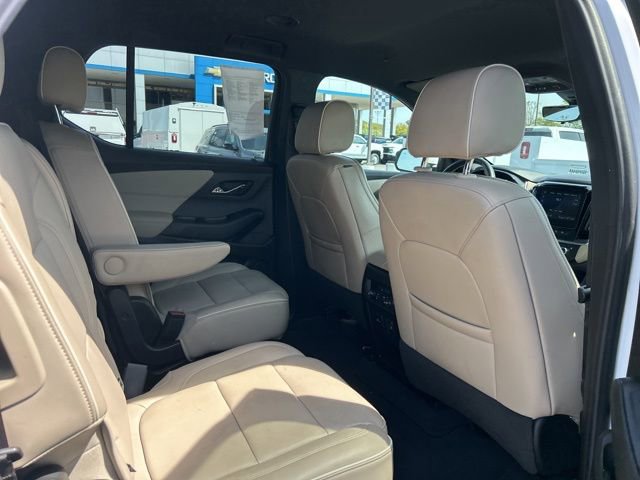 Used 2023 Chevrolet Traverse Premier image 32