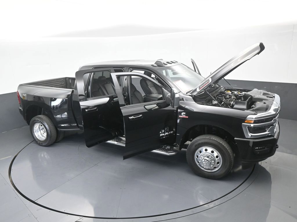 Used 2025 RAM 3500 Laramie image 80