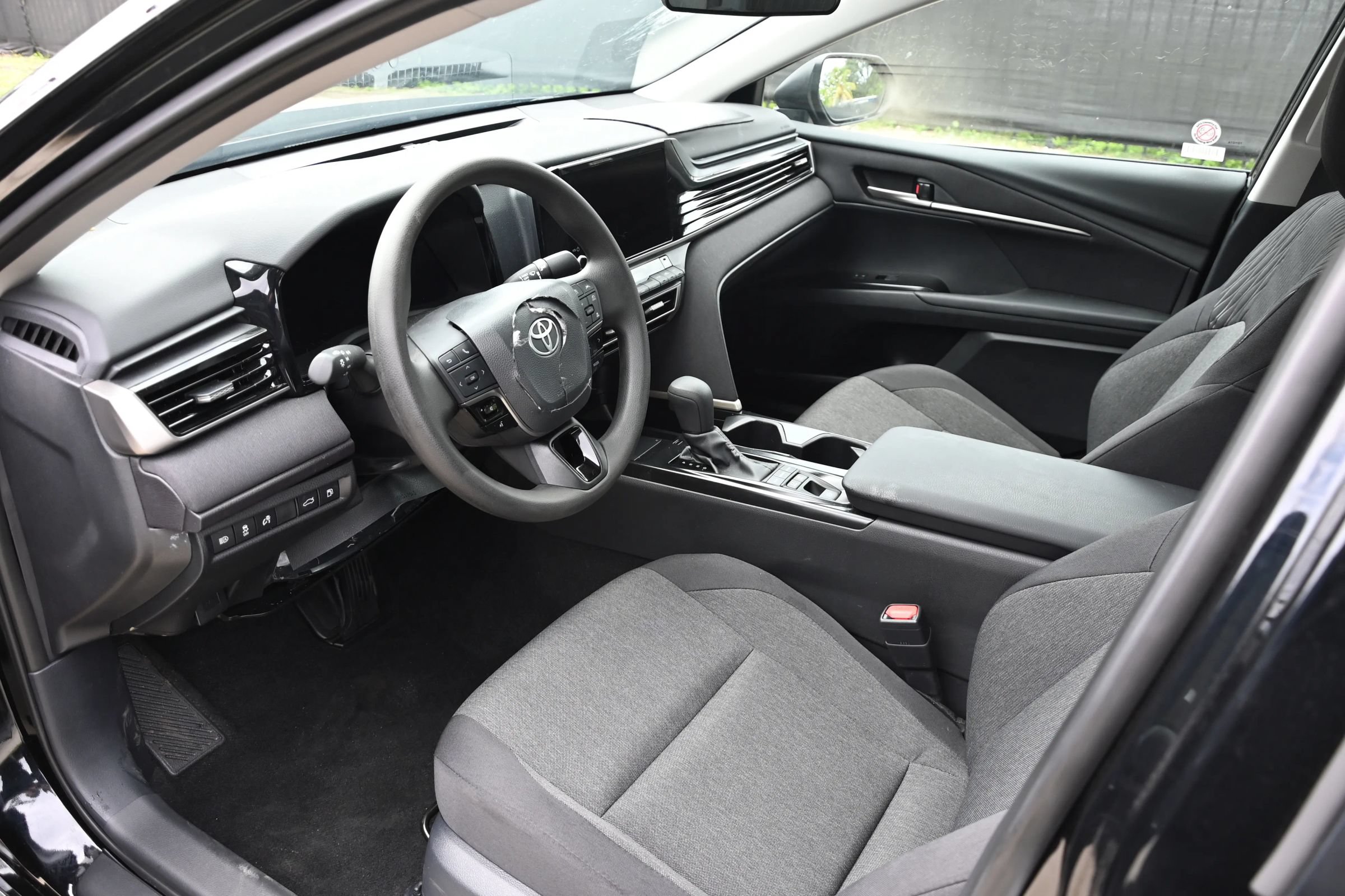 Used 2026 Toyota Camry LE FWD image 8