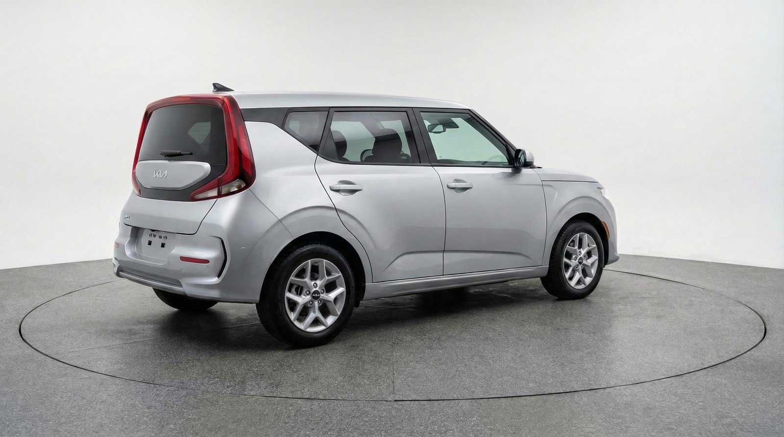 Used 2025 Kia Soul LX w/ LX Technology Package FWD image 9