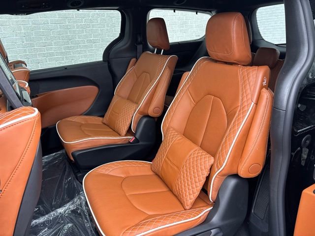 New 2026 Chrysler Pacifica Pinnacle image 27
