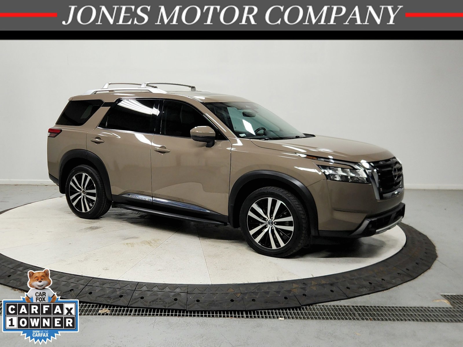 Used 2023 Nissan Pathfinder Platinum w/ Cargo Package AWD/4WD image 1