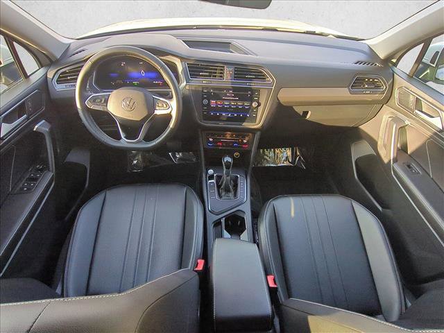 Used 2023 Volkswagen Tiguan SE FWD image 18