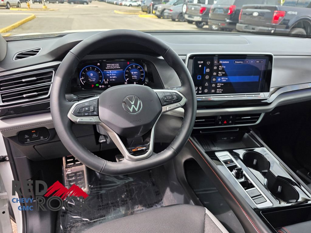 Used 2025 Volkswagen Atlas Peak Edition SE AWD/4WD image 21