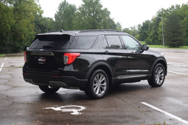 Used 2023 Ford Explorer XLT w/ Equipment Group 202A AWD/4WD image 27