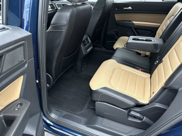 Certified 2023 Volkswagen Atlas Cross Sport SEL Premium R-Line AWD/4WD image 24