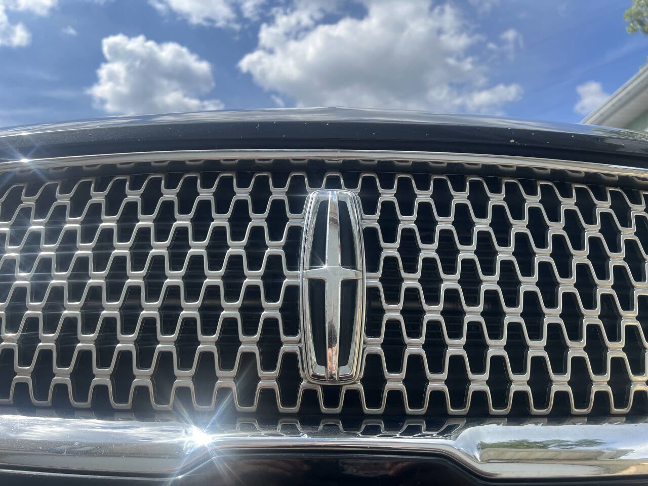 Used 2018 Lincoln MKZ Premiere image 23