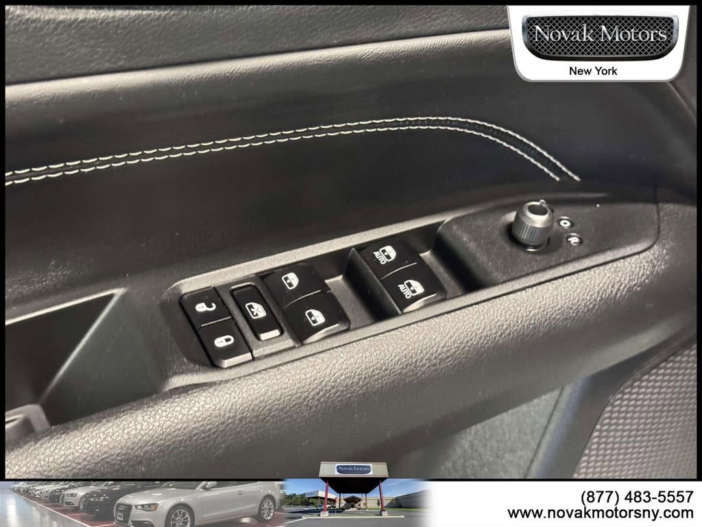 Used 2023 Jeep Compass High Altitude AWD/4WD image 13