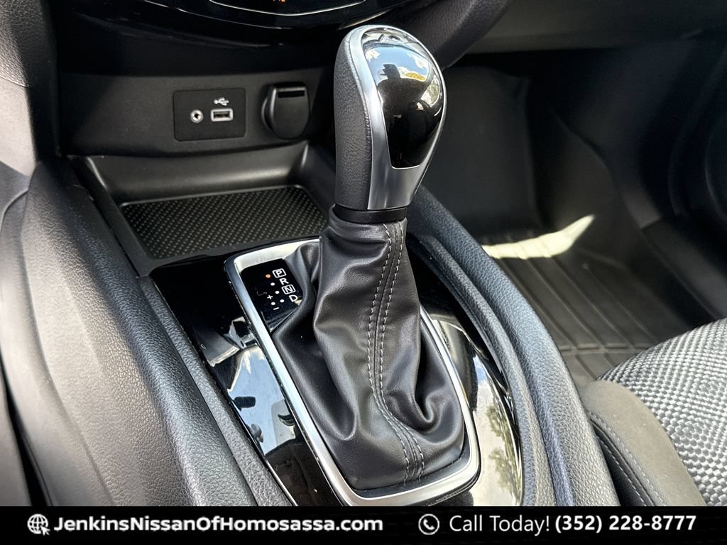 Certified 2022 Nissan Rogue Sport SV FWD image 38