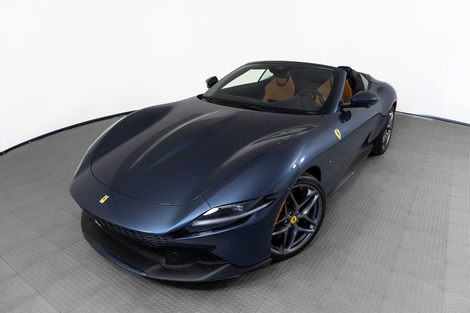 Certified 2025 Ferrari Roma Spider image 2