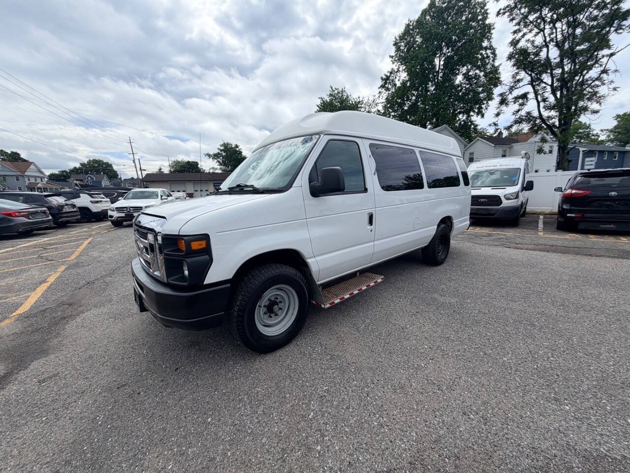 Used 2014 Ford E-250 and Econoline 250 Extended w/ Power Group RWD image 76