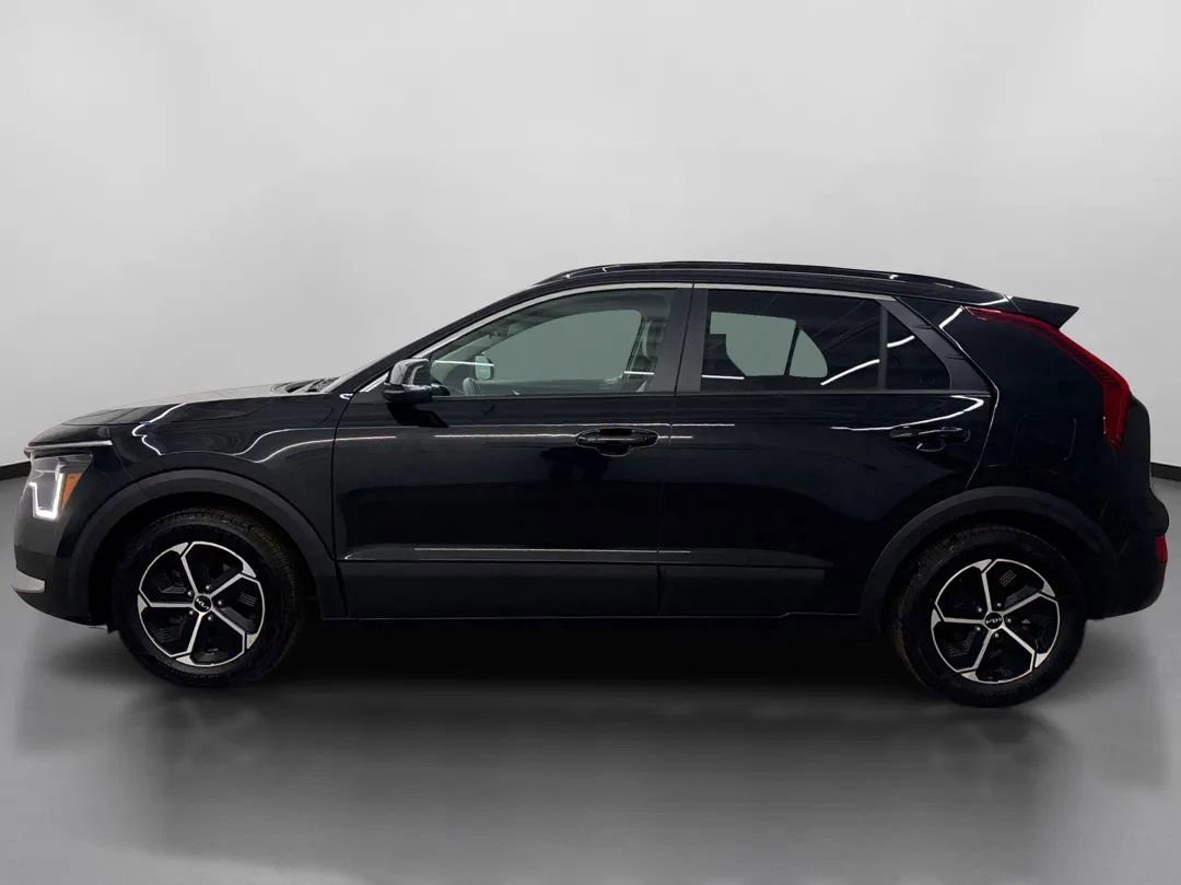 Used 2023 Kia Niro EX image 5