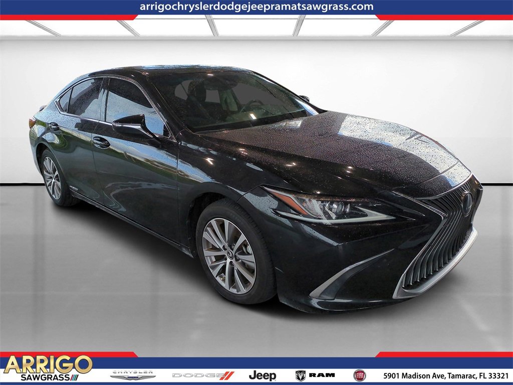 Used 2021 Lexus ES 300h w/ Premium Package