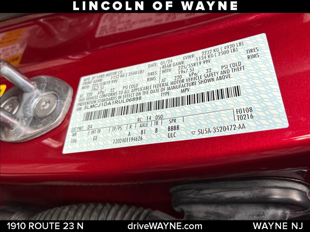 Used 2024 Lincoln Corsair AWD w/ Equipment Group 101A image 28