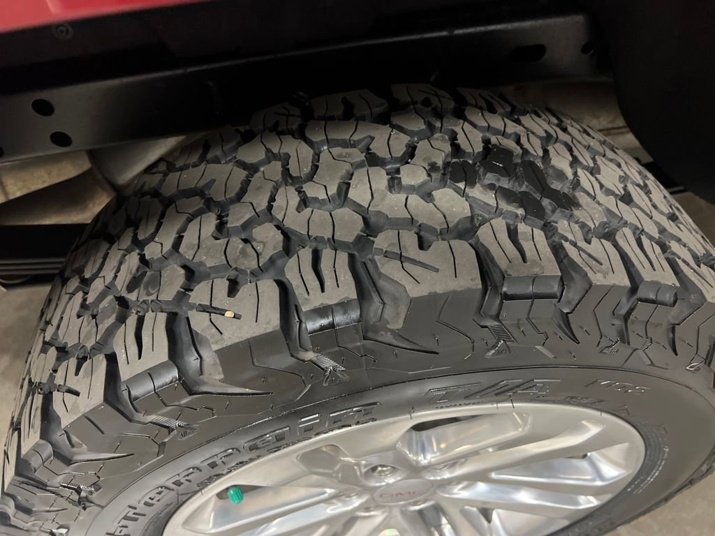 Certified 2018 GMC Canyon SLT w/ Trailering Package AWD/4WD image 11