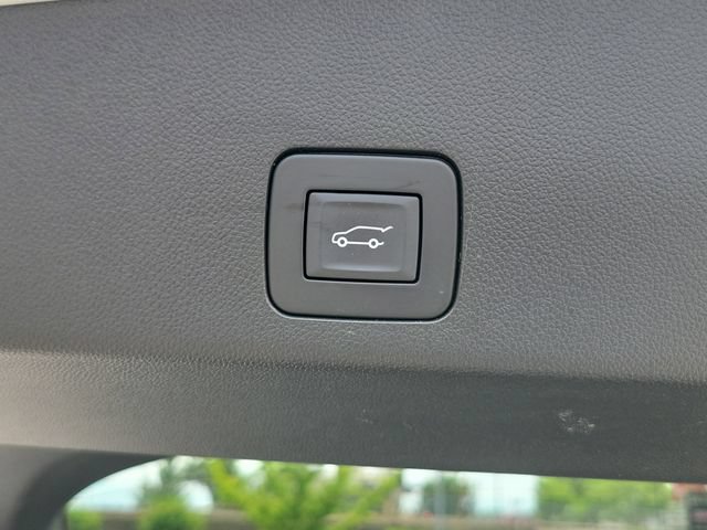 Used 2024 Buick Encore GX Sport Touring w/ Advanced Technology Package FWD image 7