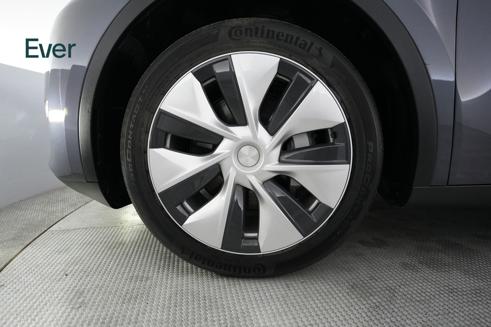 Used 2023 Tesla Model Y 2WD image 20