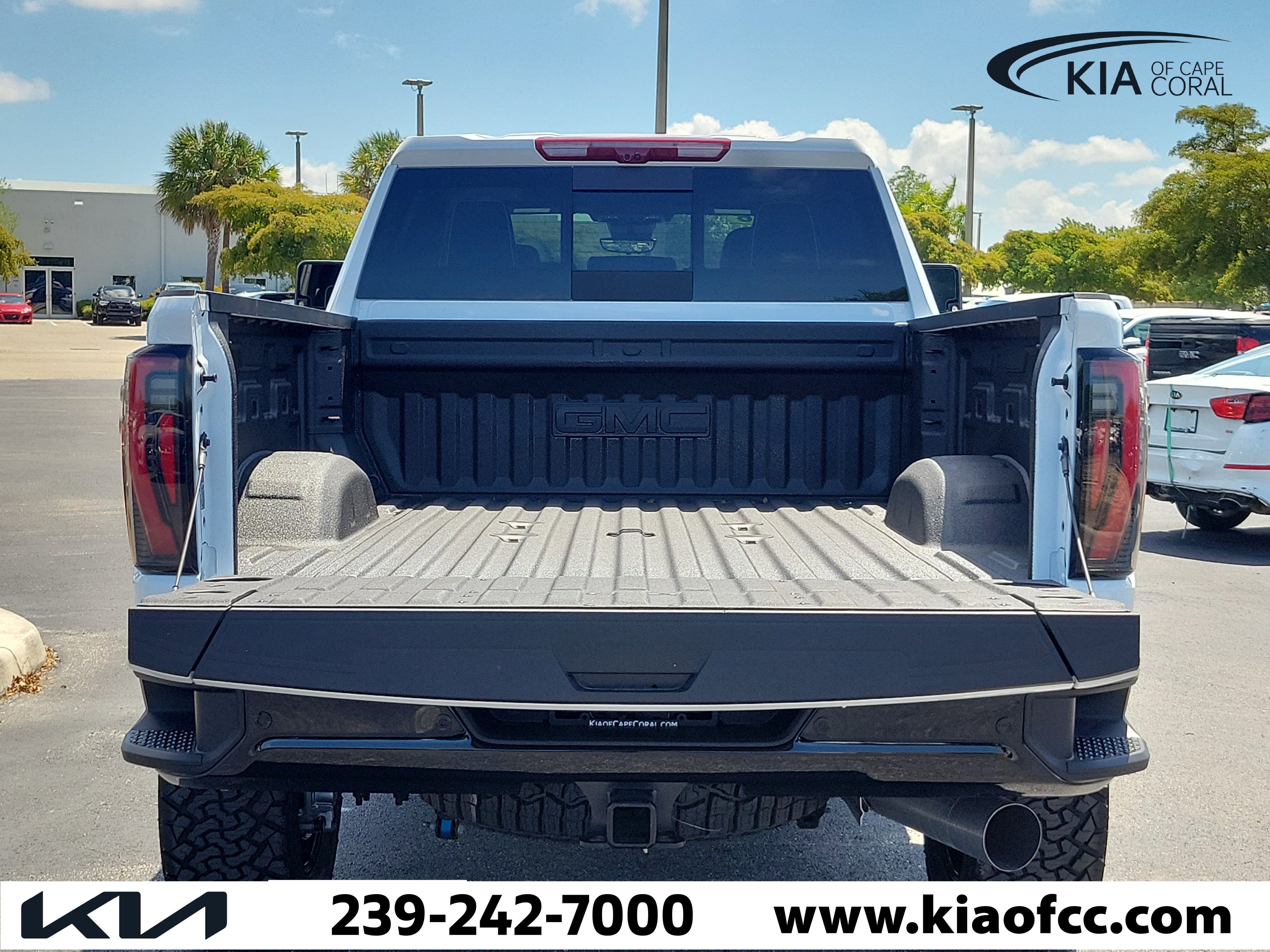 Used 2026 GMC Sierra 2500 AT4X AWD/4WD image 12