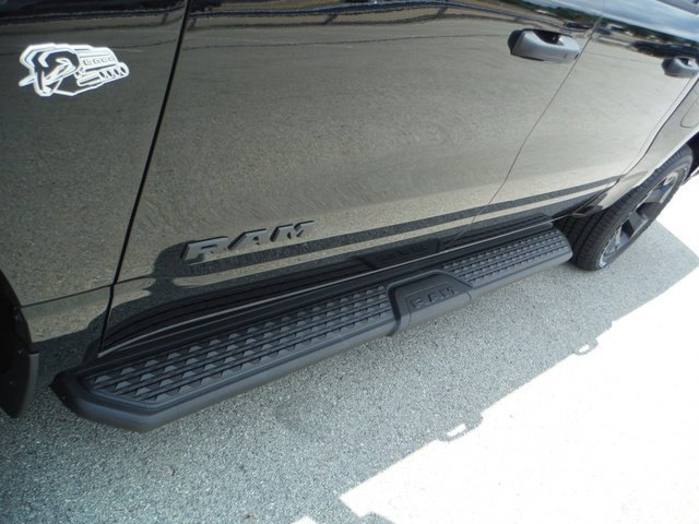 New 2026 RAM 1500 Express AWD/4WD image 11