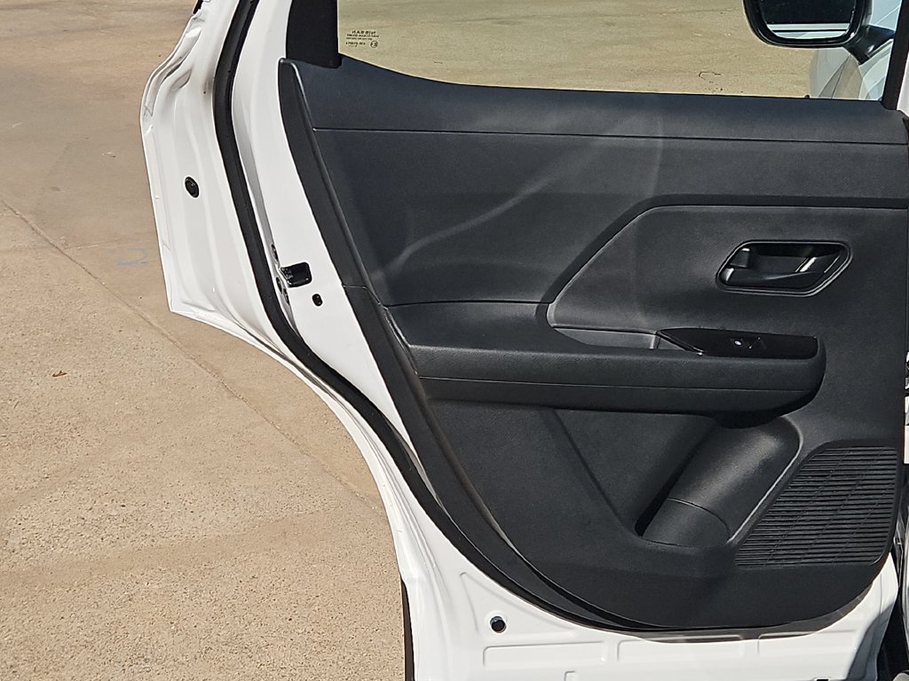 New 2027 Nissan Kicks S FWD image 18