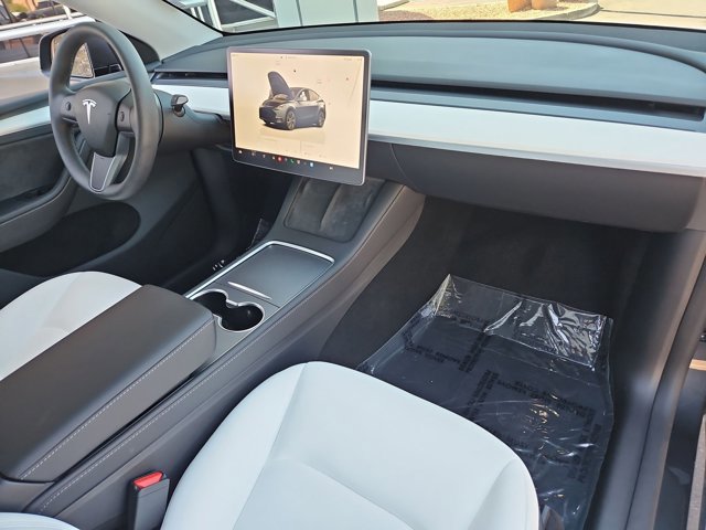 Used 2025 Tesla Model Y Long Range AWD/4WD image 29