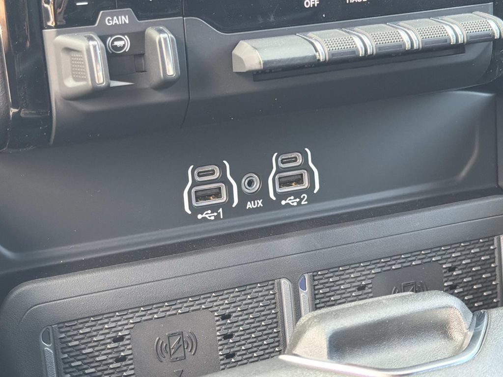 New 2026 RAM 2500 Big Horn AWD/4WD image 5