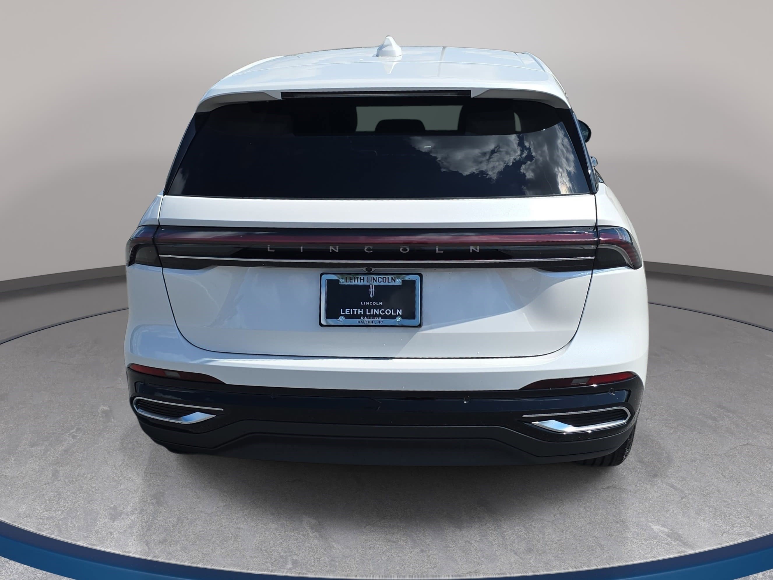 New 2026 Lincoln Nautilus Premier AWD/4WD image 6