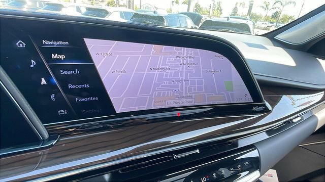 Used 2024 Cadillac Escalade ESV Premium Luxury Platinum AWD/4WD image 21