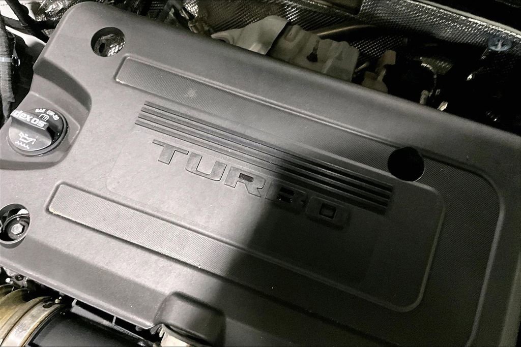 Used 2022 Buick Envision Avenir w/ Premium Seat Package image 32