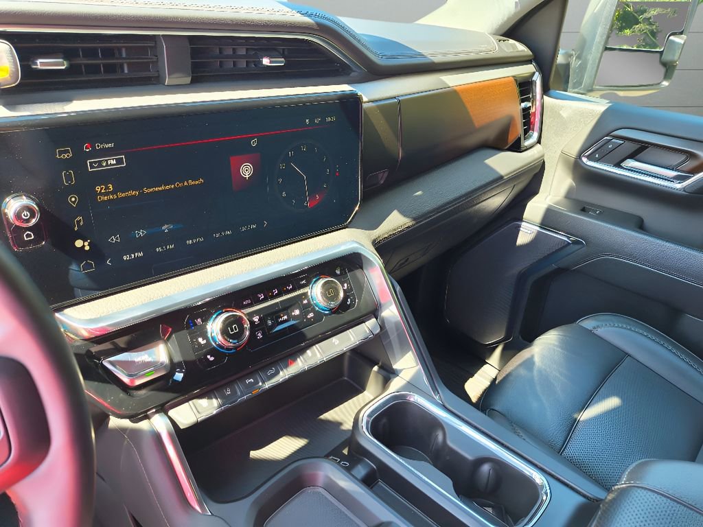 Used 2024 GMC Sierra 2500 Denali w/ Denali Reserve Package image 15