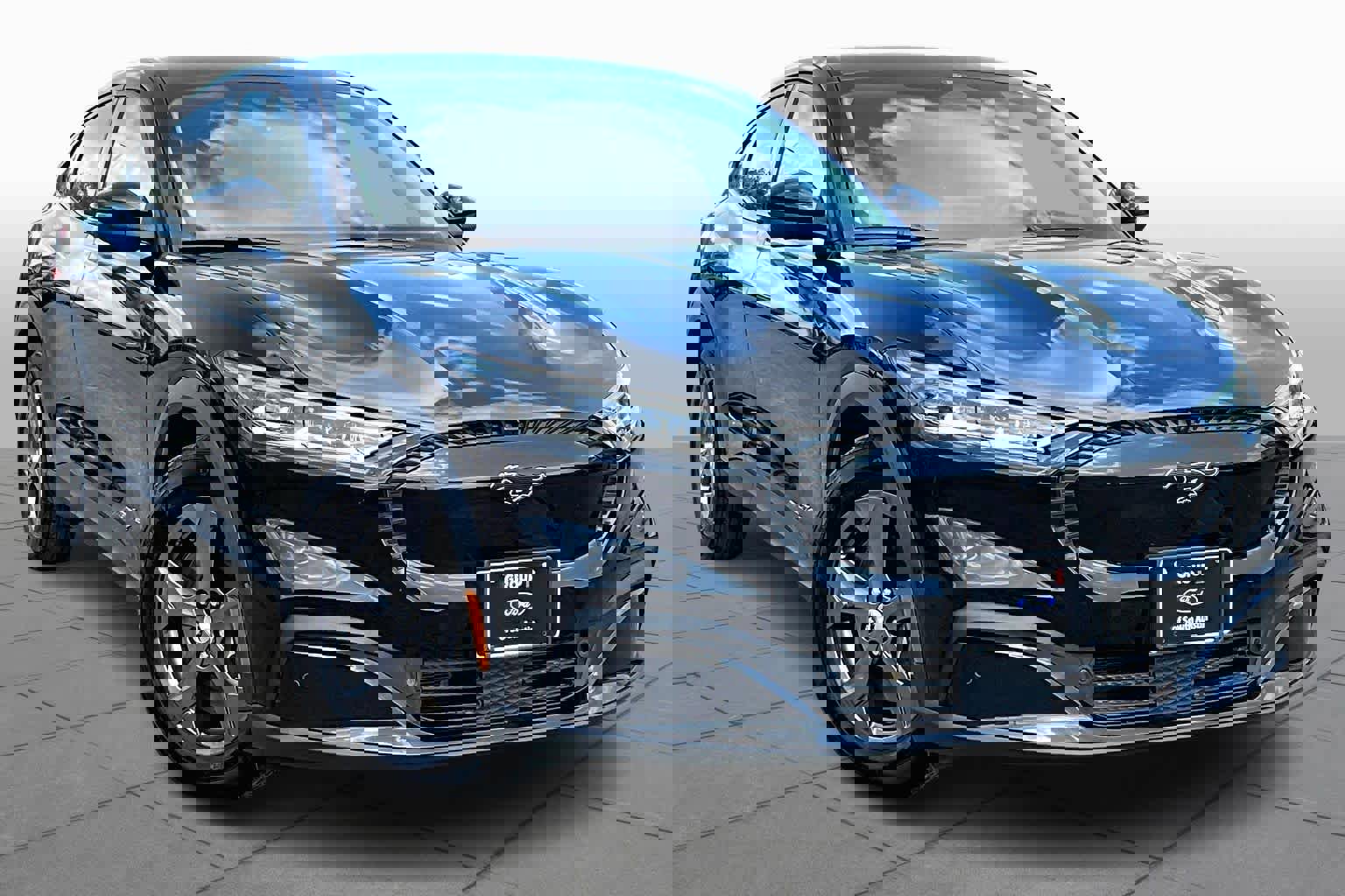 Used 2023 Ford Mustang Mach-E Select image 2