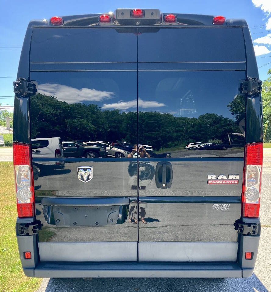 Used 2016 RAM ProMaster 2500 w/ Premium Appearance Group FWD image 9