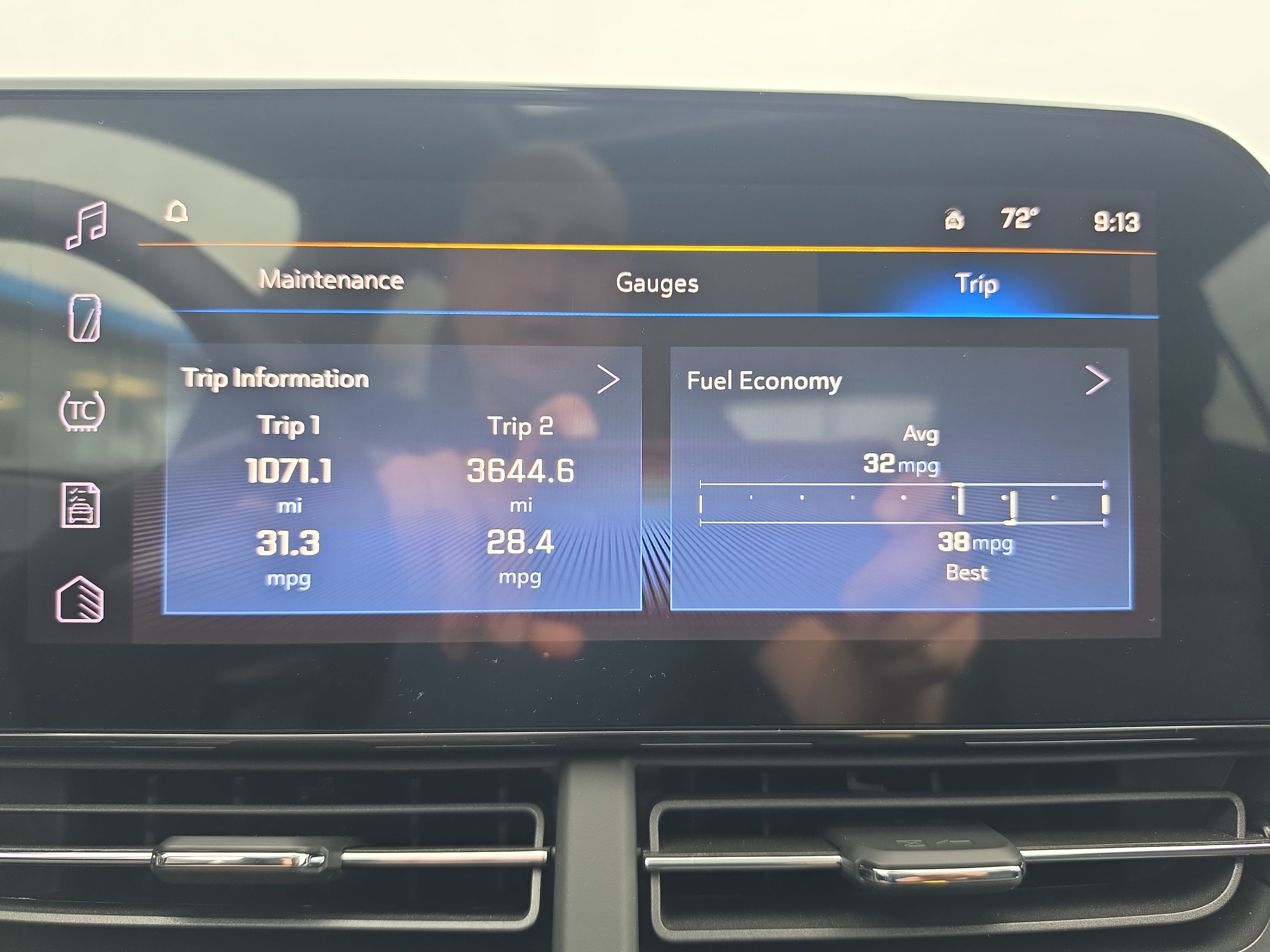 Used 2026 Chevrolet Trax LT w/ Sunroof Package FWD image 28