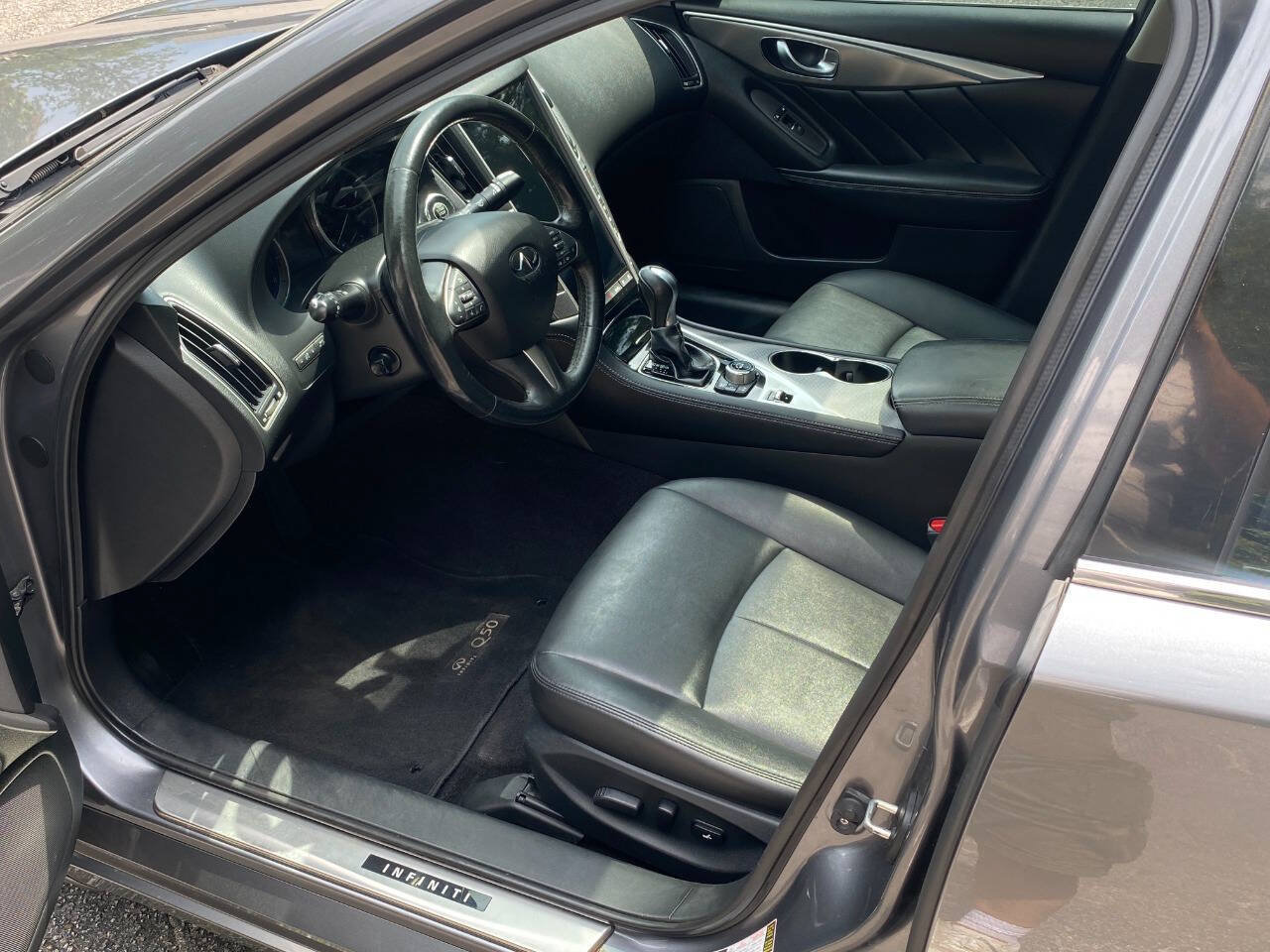 Used 2016 INFINITI Q50 Premium w/ 2.0T Premium Plus Package AWD/4WD image 12