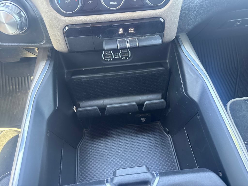 Used 2022 RAM 1500 Laramie AWD/4WD image 22