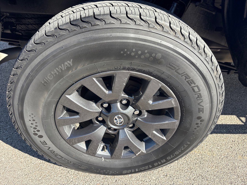 Used 2023 Toyota Tacoma SR5 image 5
