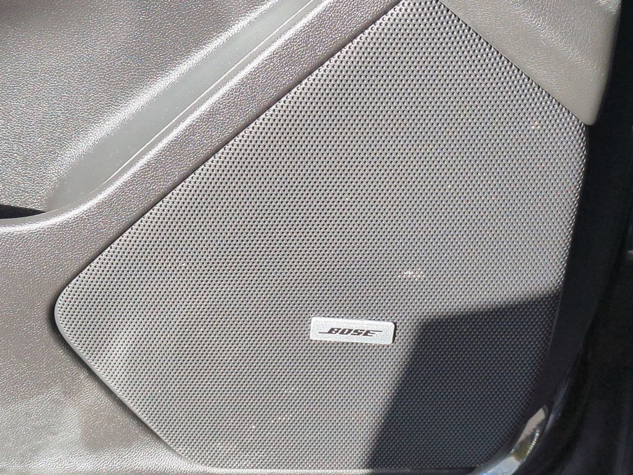 Used 2024 Cadillac XT6 Premium Luxury image 32