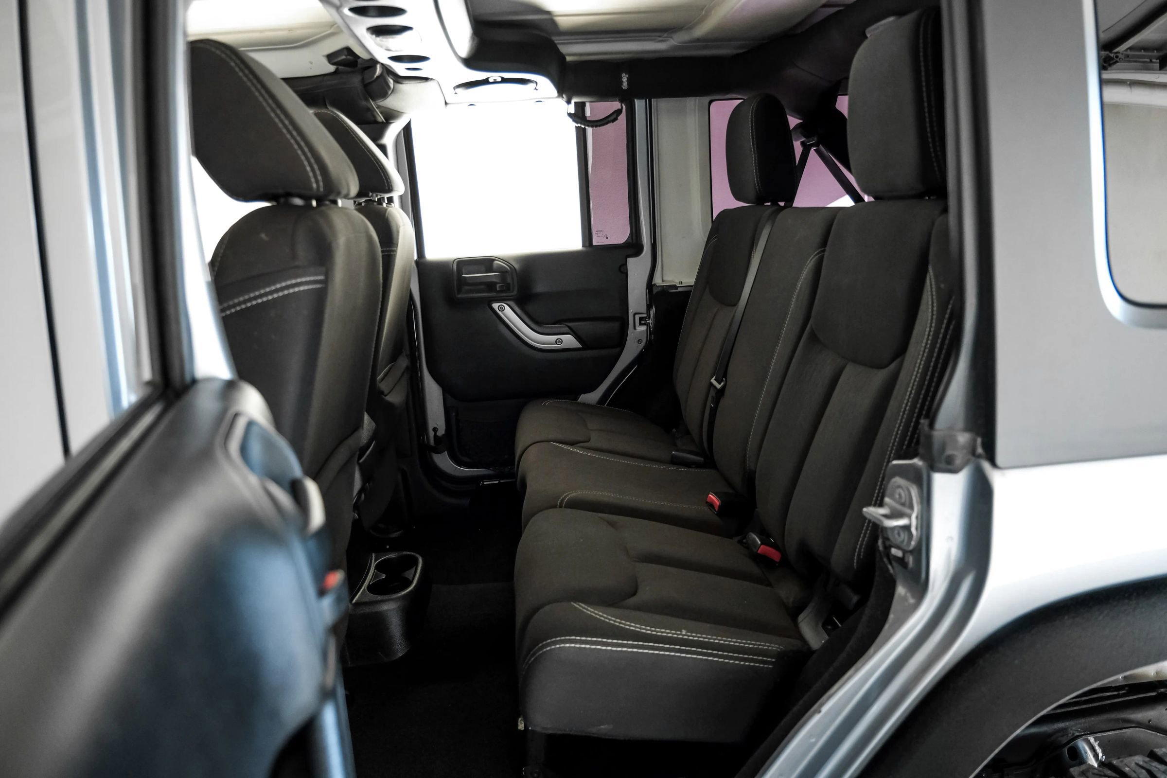 Used 2014 Jeep Wrangler Unlimited Rubicon w/ Max Tow Package image 35