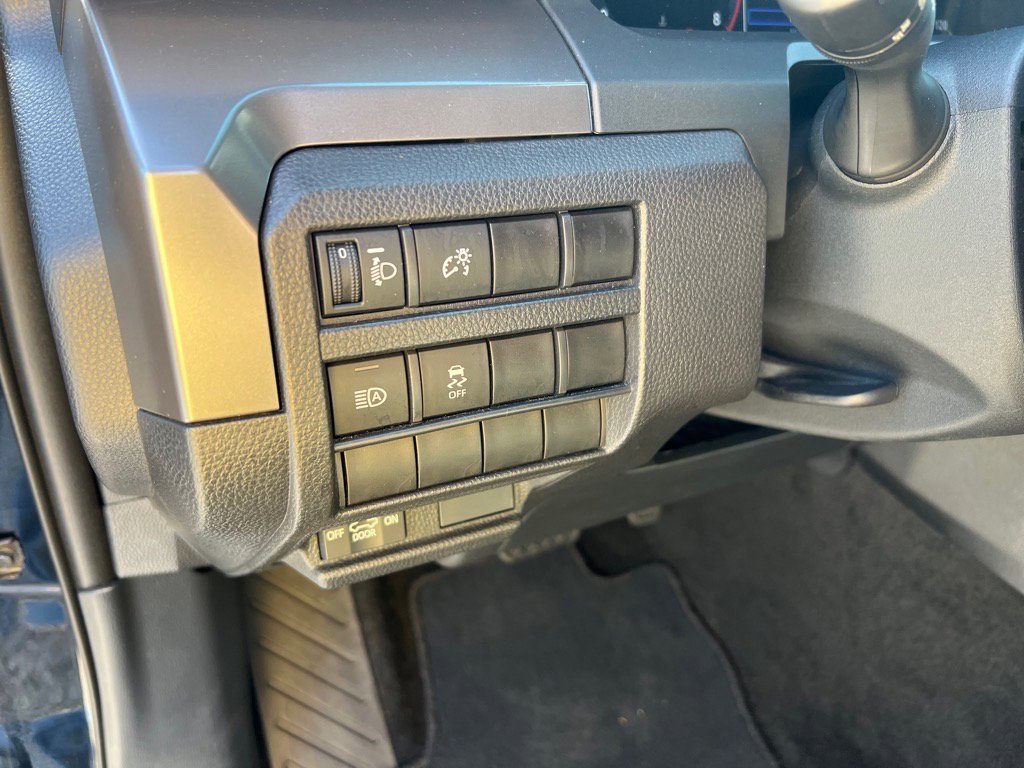 Used 2024 Toyota Tacoma TRD Off-Road image 11